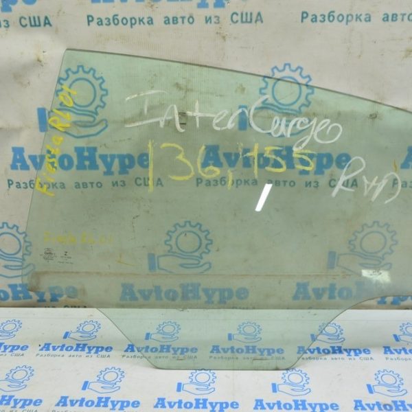 Стекло двери зад лев Ford Fiesta 11-19