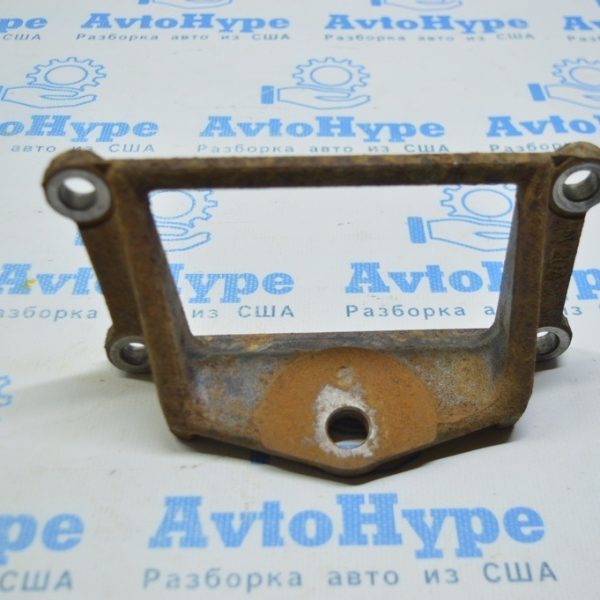 Кронштейн подушки двигателя правый Toyota Sequoia Tundra 2008-2022 12311-38030
