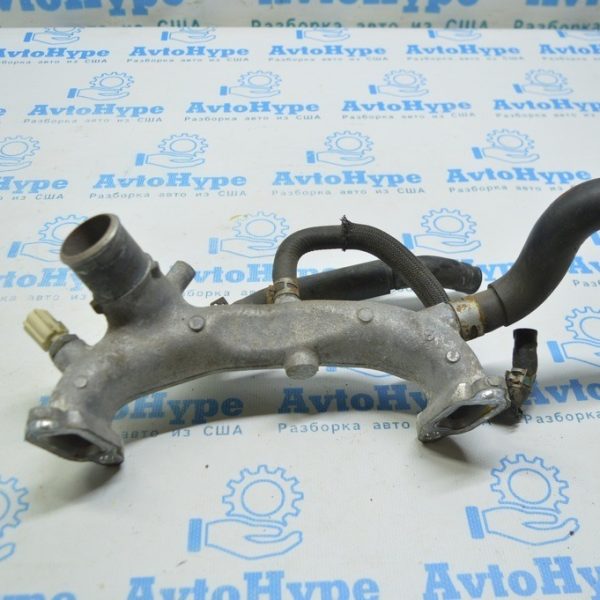 Патрубок охлаждения (металл) Toyota Sequoia Tundra 2008-2022 16355-38040