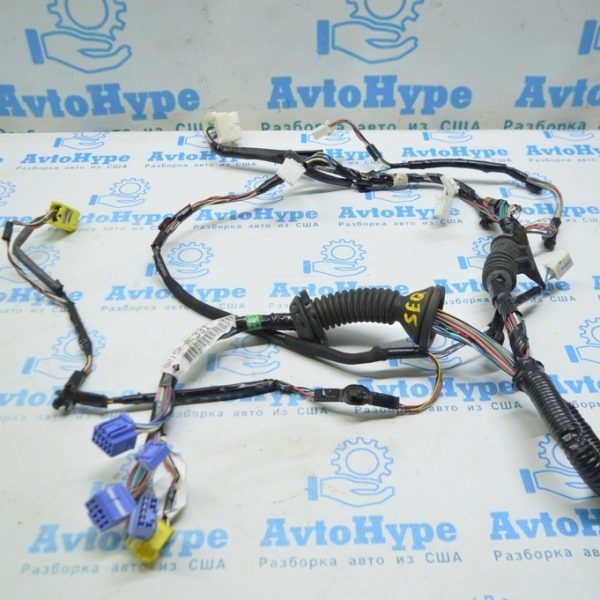 Проводка двери перед лев Toyota Sequoia 2008-2022 82152-0c331