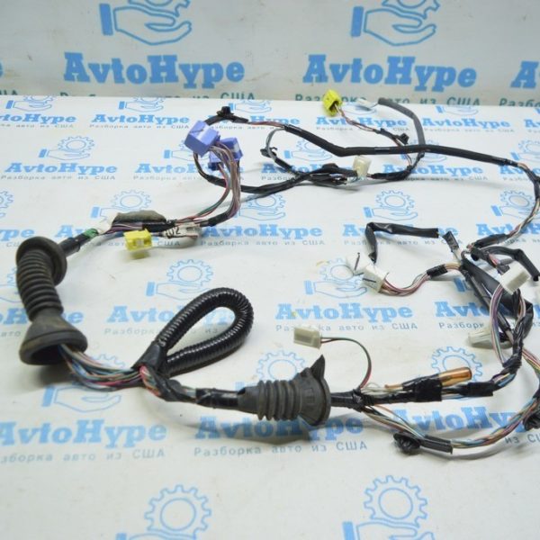 Проводка двери перед прав Toyota Sequoia 2008-2022 82151-0c351