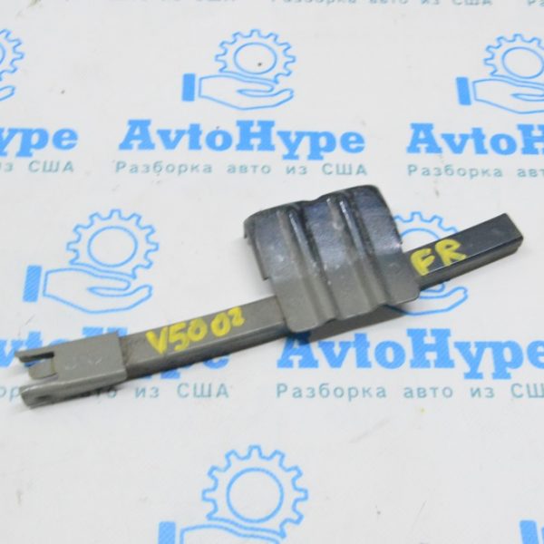 Направляющая стекла двери перед прав Toyota Camry v50 12-14 usaeuro передняя 67401-06101