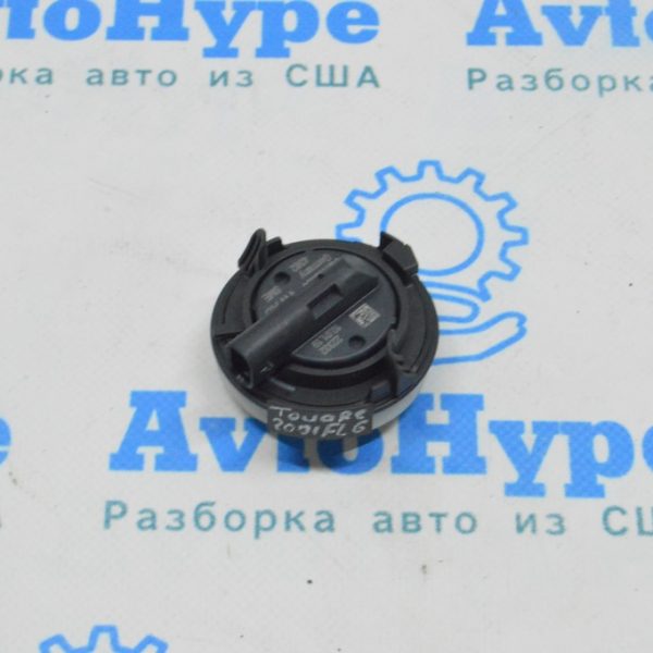 Датчик подушки безопасности дверь лев VW Touareg 18- 5Q0959354