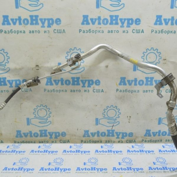Трубка кондиционера печка-конденсер Chrysler 200 15-17 2.4 68103137AF