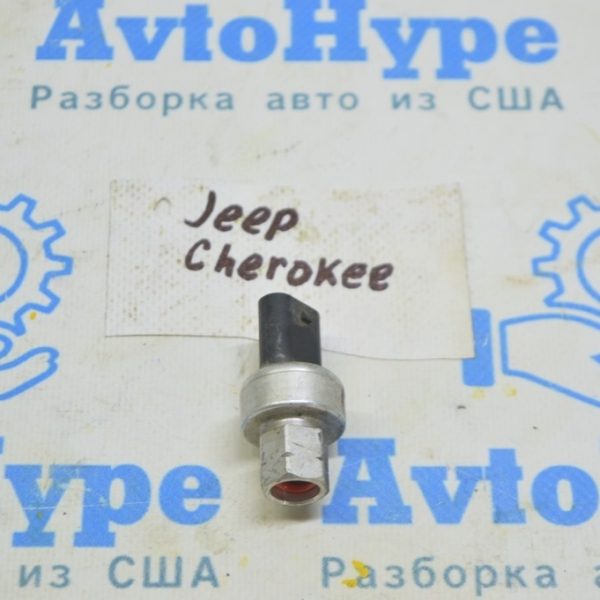 Датчик давления кондиционера Jeep Cherokee KL 14- 68156982AA