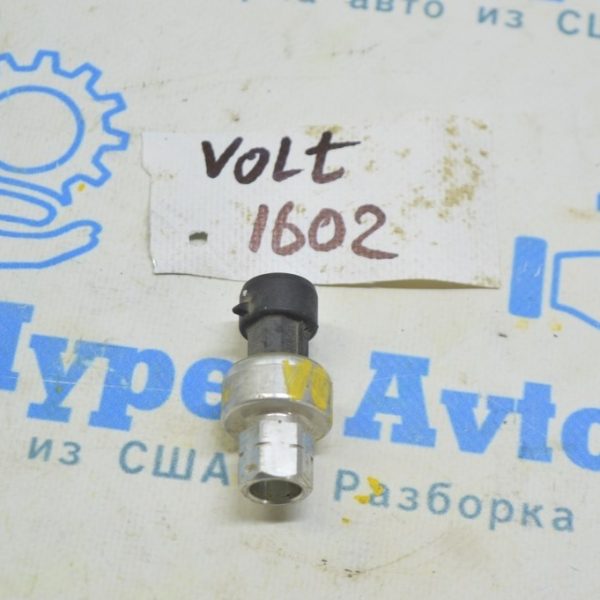 Датчик давления кондиционера Chevrolet Volt 16- 13587668