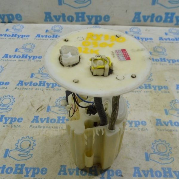 Топливный насос бензонасос Lexus RX300 RX330 04-06 (01) 77020-48051