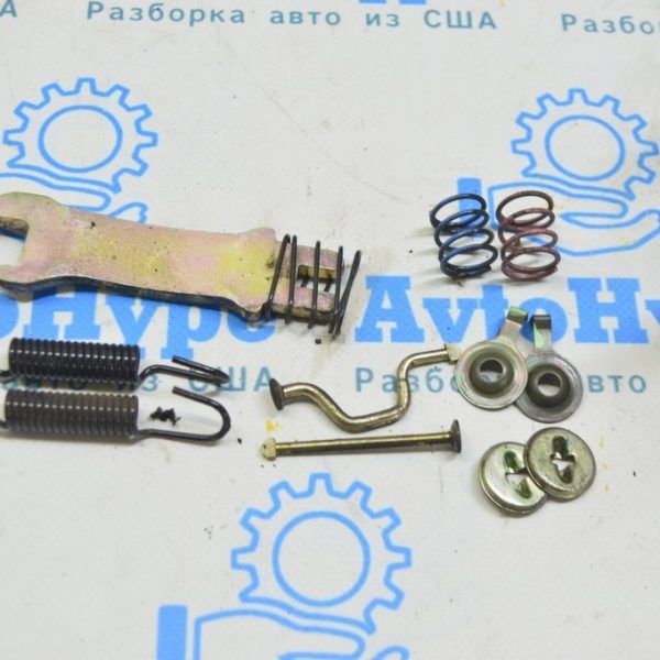 Комплект колодок стояночного тормоза зад лев как на фото Lexus RX300 RX330 RX350 04-09