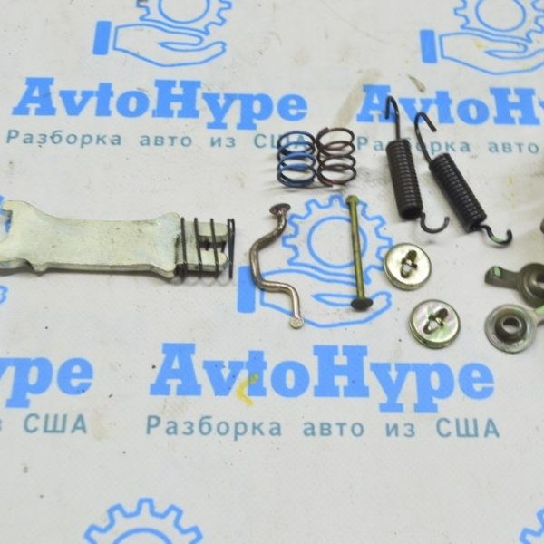 Комплект колодок стояночного тормоза зад прав как на фото Lexus RX300 RX330 RX350 04-09