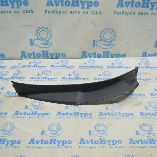 Накладка двери багажника правая Lexus RX300 RX330 RX350 RX400h 04-09 64457-48010