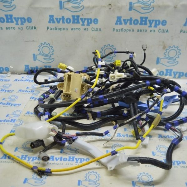 Проводка салонная правая Lexus RX330 04-09 (01) 82161-48561