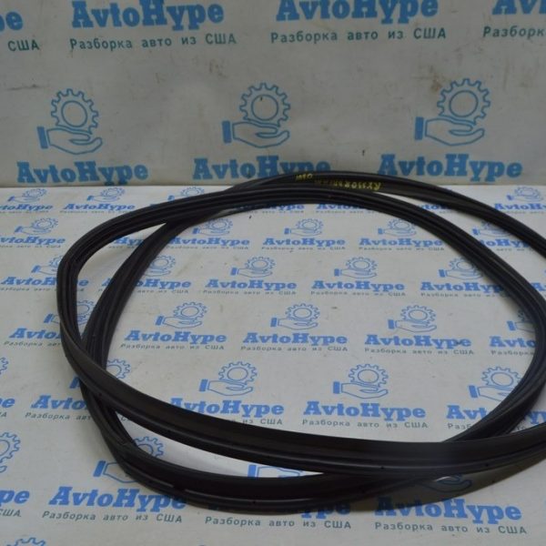 Уплотнитель резина двери багажника Lexus RX300 RX330 RX350 RX400h 04-09 67881-48032