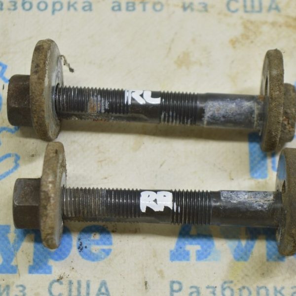 2 Развальных болта задних Lexus RX350 RX450h 16-22