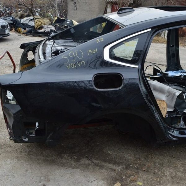 Задняя панель Volvo S90 16- из двух частей 31424650 (01) черный цвет 31677945