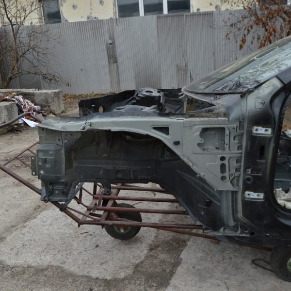 Четверть передняя левая Volvo S90 16- (01) черный цвет 32377196