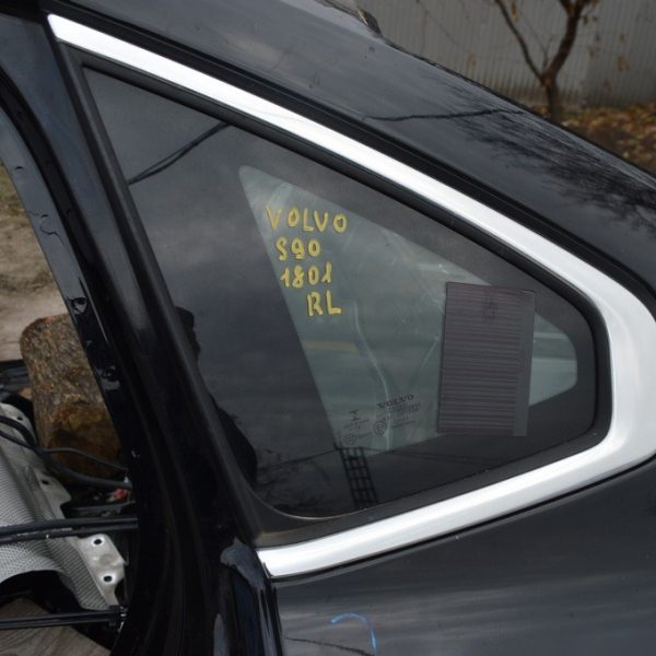 Форточка (глухое стекло) задняя левая Volvo S90 16- 31689018