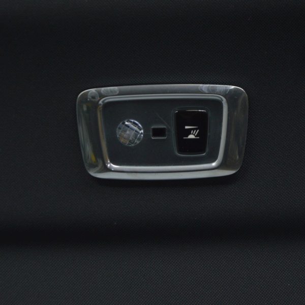 Плафон освещения левый Volvo S90 16- S60 16- черный 31694123