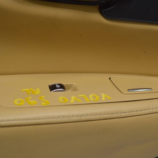 Управление стеклоподъемником задним левым Volvo S90 16- 31376459 31376458