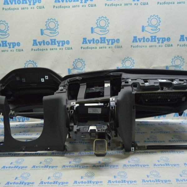 Торпедо передняя панель голая Volvo S90 16- (01) черн, под проекцию, тычка 32201887