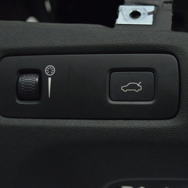 Кнопка открыития крышки багажника, яркости освещения Volvo S90 16- 31443873