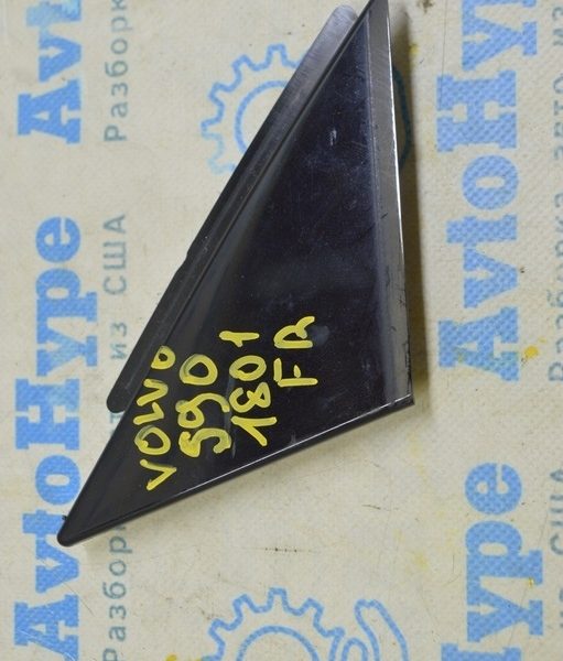 Накладка треугольник (наружний) двери перед прав Volvo S90 16- 31378630