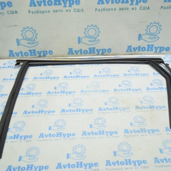 Молдинг двери верхний задний левый с уплотнителем Volvo S90 16- long хром 31365765 31849230