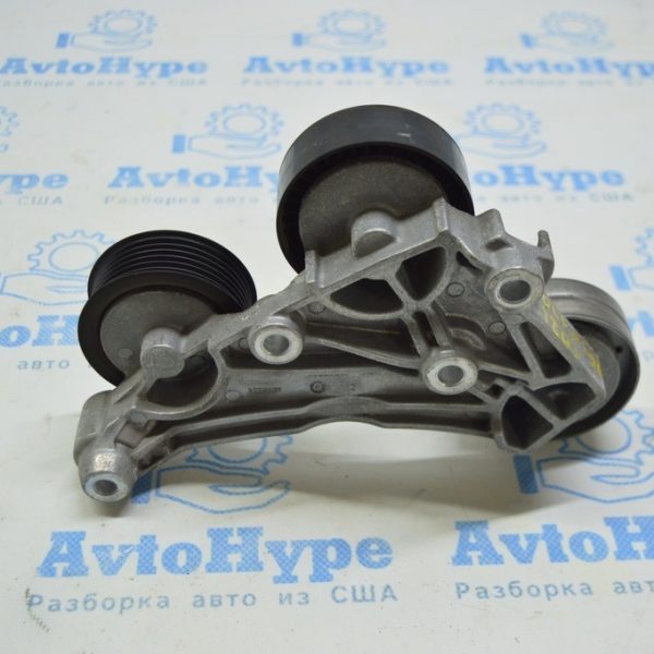 Кронштейн с роликами приводного ремня Volvo S90 16- 31686792 31460388