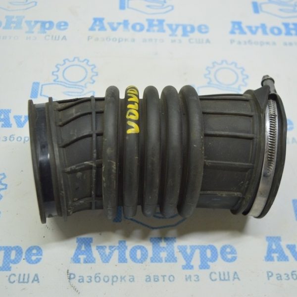 Воздуховод от фильтра Volvo S90 16- 31657599