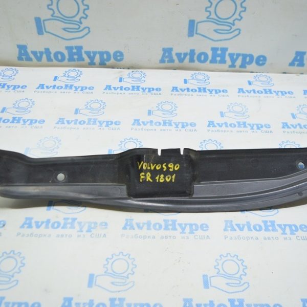 Уплотнитель крыла дверь-крыло прав Volvo S90 16- 31688207