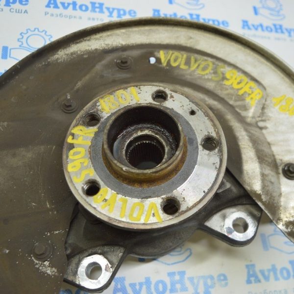 Цапфа передняя правая в сборе со ступицей,кожухом,шаровой Volvo S90 16- (01) 31682226