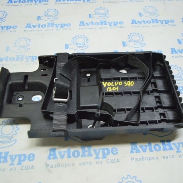Поддон АКБ Volvo S90 16- с кронштейном 32132399 31688220
