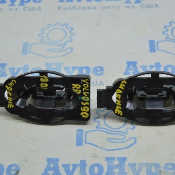 Фиксатор заднего ряда сидений правый Volvo S90 16- 31263481