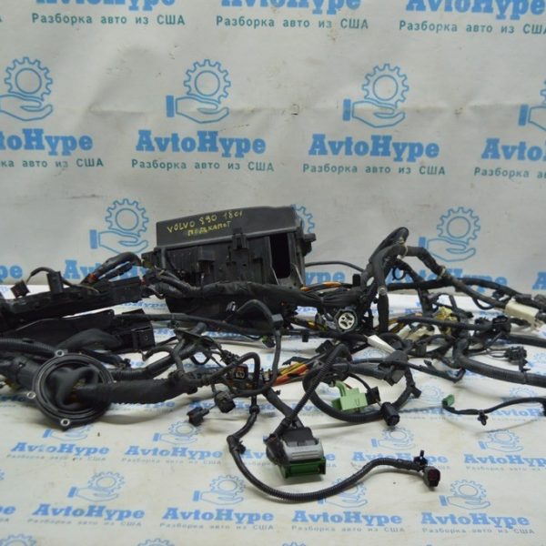 Проводка подкапотная с блоком предохранителей Volvo S90 16- 2.0 T6 31415978