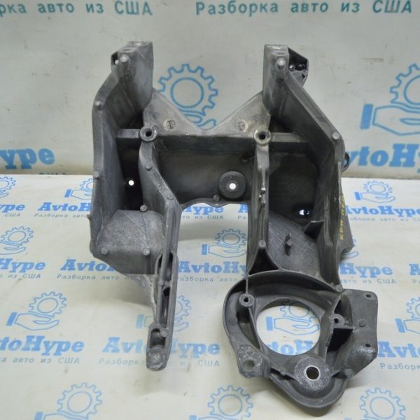 Опора, кронштейн педального узла Volvo S90 16- 31393049