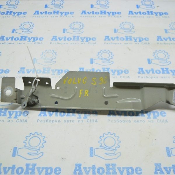 Кронштейн переднего правого крыла верхний Volvo S90 16- металл 31416627