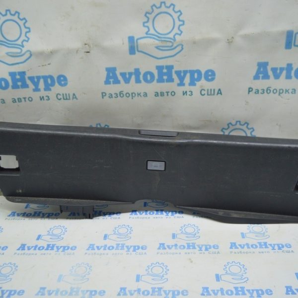 Накладка проема багажника Volvo S90 16- черная, царапины 39835505