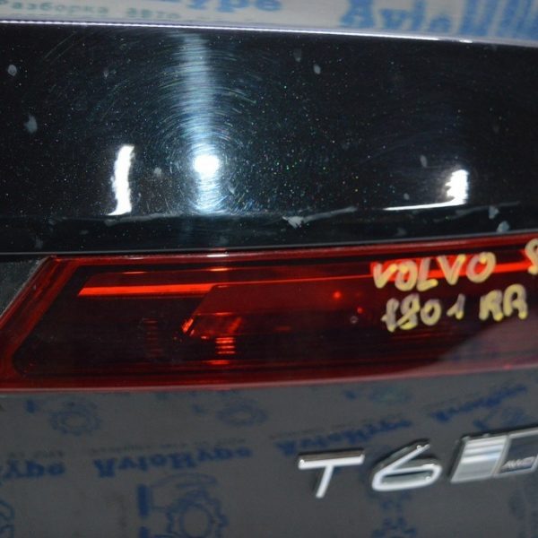 Фонарь внутренний (крышка багажника) правый Volvo S90 16-20 31656780