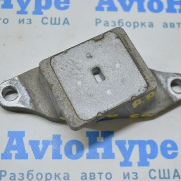 Кронштейн задней рессоры нижний правый Volvo S90 16- 31429065