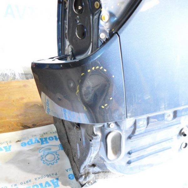 Уголок клык заднего бампера прав Toyota Sequoia 2008-2022 525050c010 (01) дефекты 525070c010