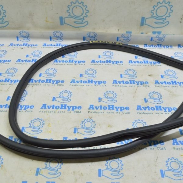 Уплотнитель дверного проема передний левый Hyundai Sonata 11-15 82110-3S000-RY