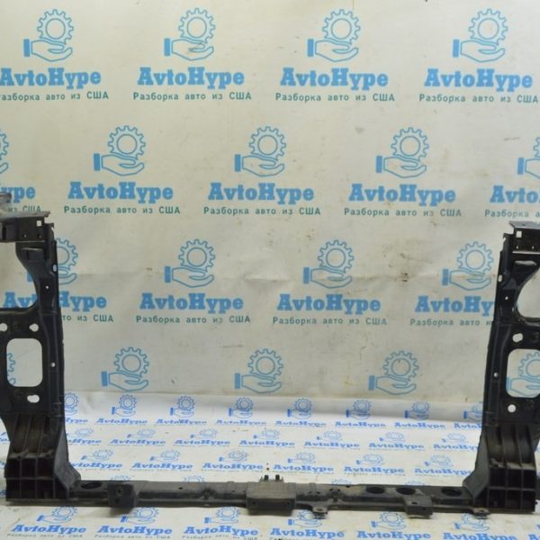 Телевизор панель радиатора Hyundai Sonata 11-15 с планкой замка (01) 641013Q001