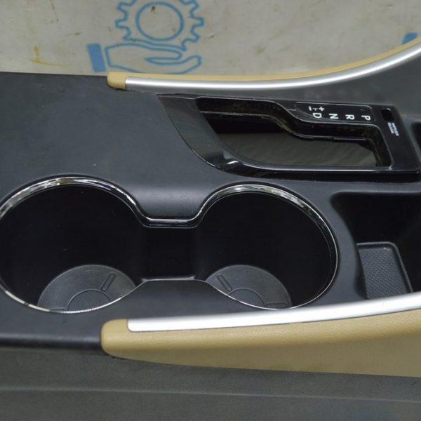 Накладка шифтера АКПП Hyundai Sonata 11-15 84657-3Q000