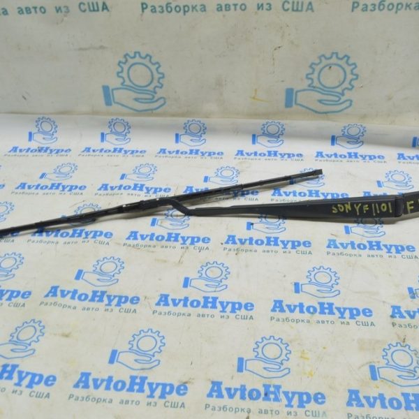 Поводок дворника левый Hyundai Sonata 11-15 983113S500