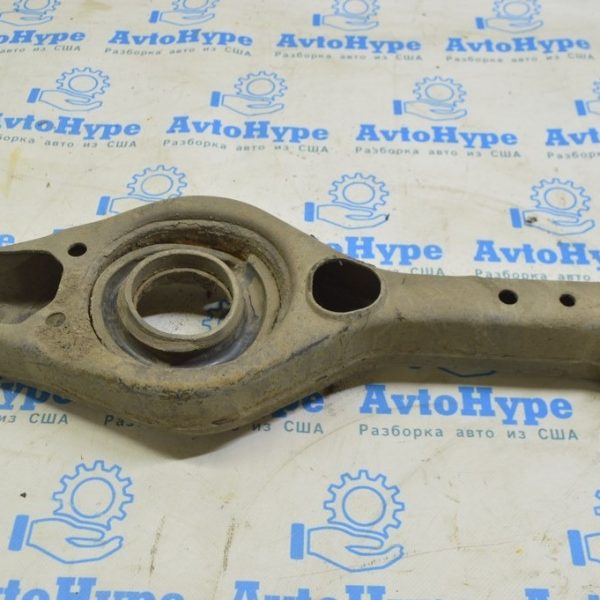 Рычаг нижний под пружину задний правый Hyundai Sonata 11-15 железный (01) болт закис 552203Q155FAS