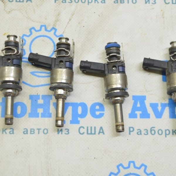 Форсунка распылитель Hyundai Sonata 11-15 2.4 353102G710