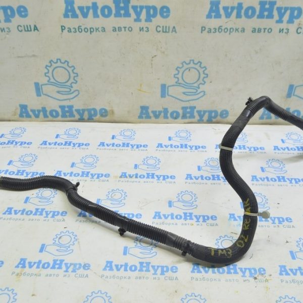 Патрубок системы охлаждения Tesla Model 3 18- (02)