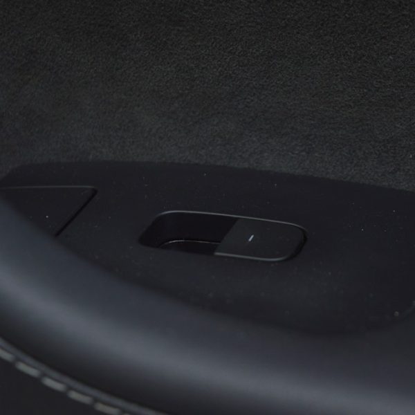 Управление стеклоподъемником передним правым Tesla Model 3 21- черн мат рест 1081038-02-E