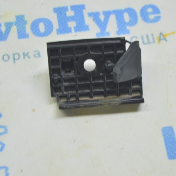 Крепление переднего бампера правое Tesla Model 3 18- 1084172-00-F