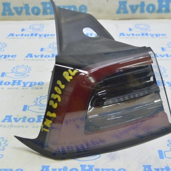 Фонарь внешний крыло левый Tesla Model 3 18- USA 3 пина 1077397-00-H