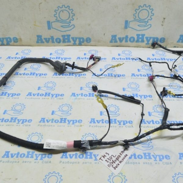 Проводка крышки багажника Tesla Model 3 21- (02) 2068789-00-B